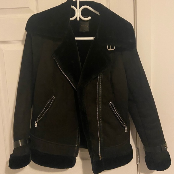 Too Tight for me - Picture 1 of 1